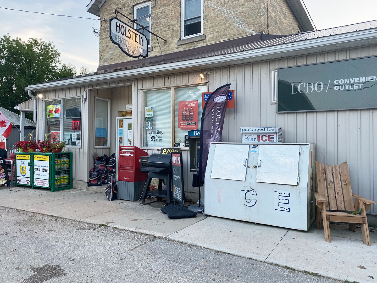 Holstein General Store hosting grand reopening