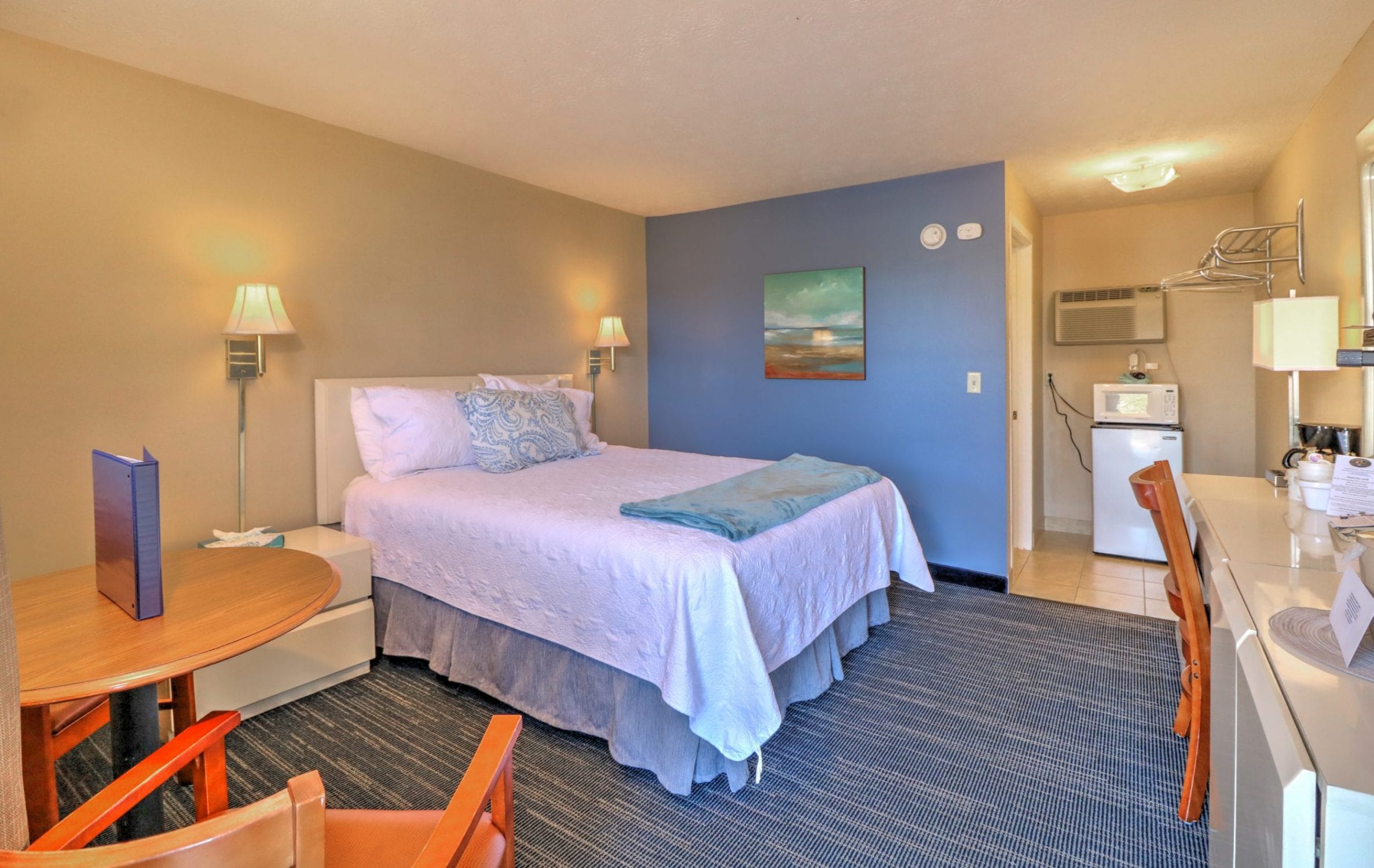 wells maine hotel motel guest rooms