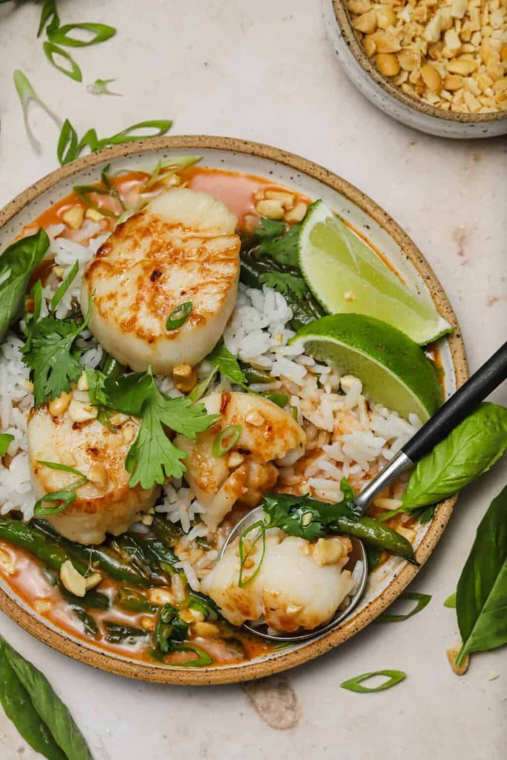 Simple Thai Curry with Scallops and String Beans Well Seasoned Studio