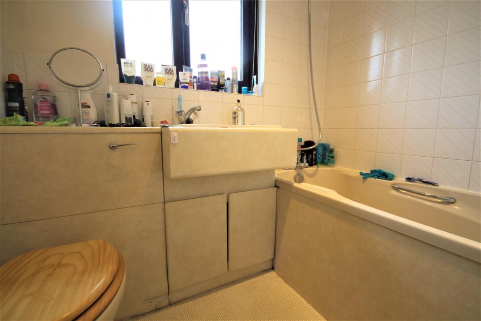 Broad Hinton, Twyford, Reading WentWorth Estate Agents