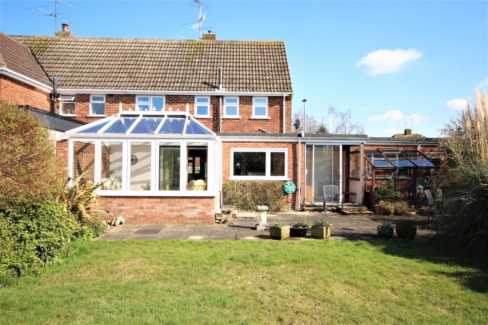 Butts Hill Road, Woodley, Reading WentWorth Estate Agents