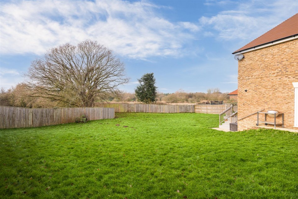 Wellington Close, Hurst Road, Twyford, Reading WentWorth Estate Agents