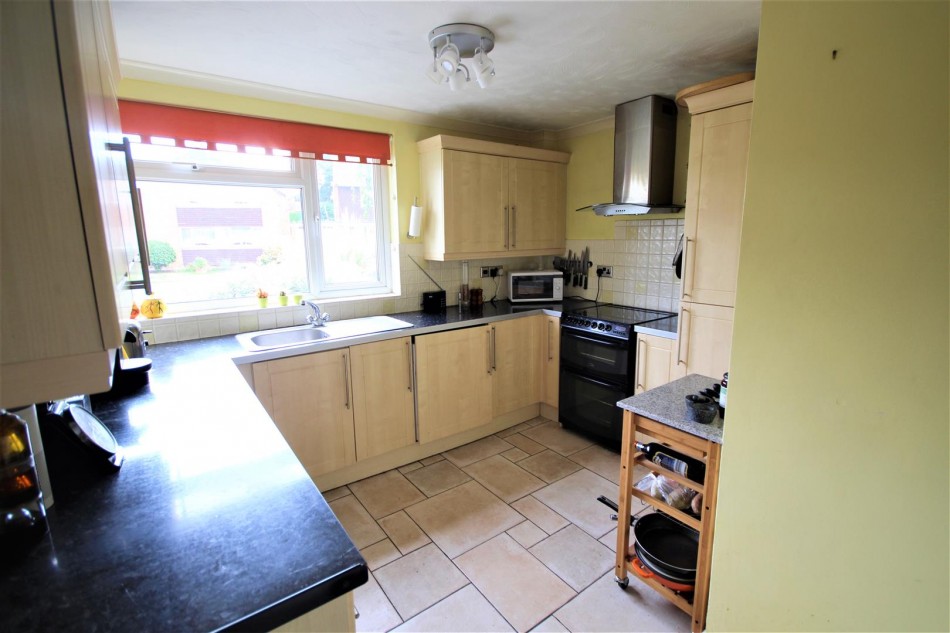 Lunds Farm Road, Woodley, Reading WentWorth Estate Agents