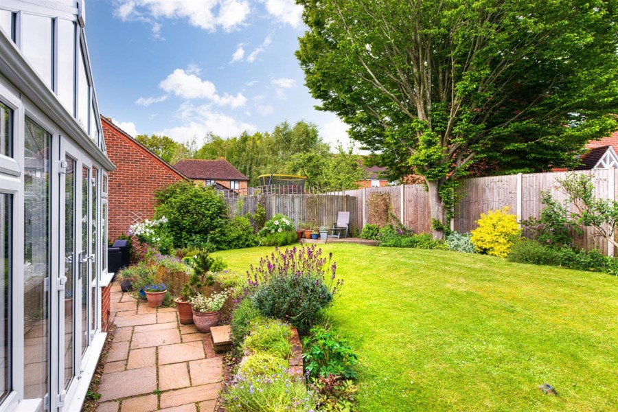 Buttercup Close, Wokingham WentWorth Estate Agents