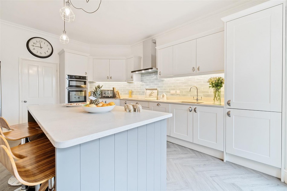 Denmark Avenue, Woodley, Reading WentWorth Estate Agents