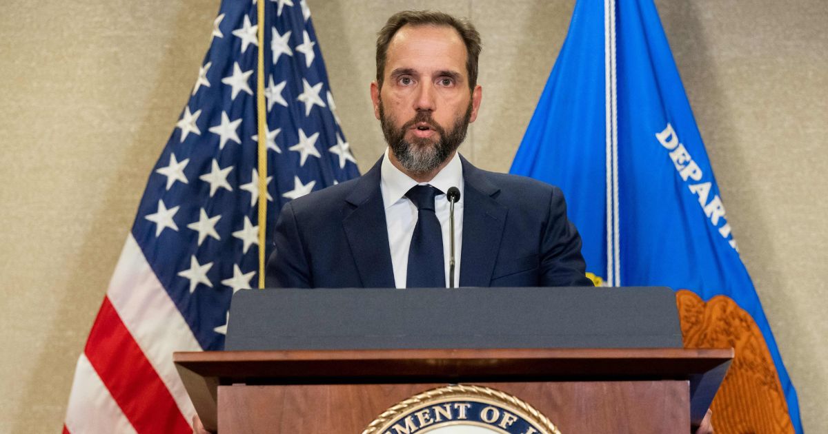 Special Counsel Jack Smith Attempts to Boot MaraLago Lawyer from