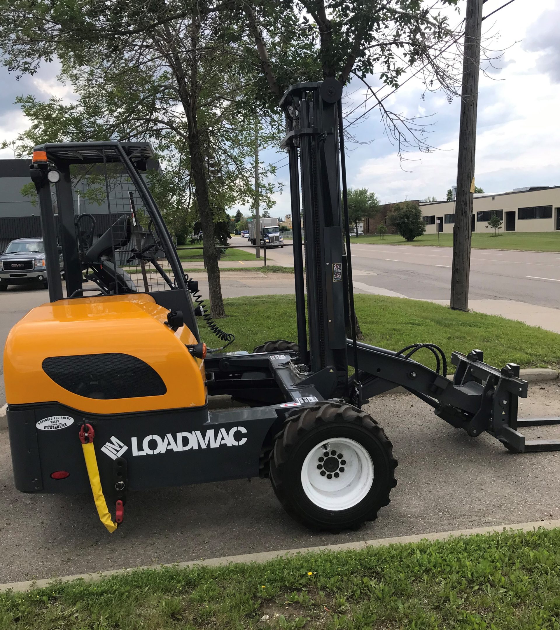 Used Rough Terrain (4WD) Forklifts
