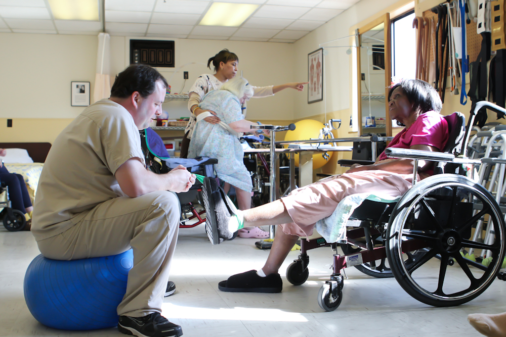 Cleveland Senior Rehab Center, Medicare Nursing Home Facility Cleveland