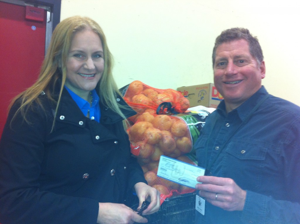 Women's Network Concludes Year with Giving to