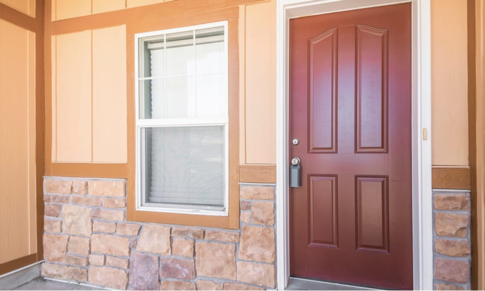 Stone Veneer Siding (Pros & Cons)
