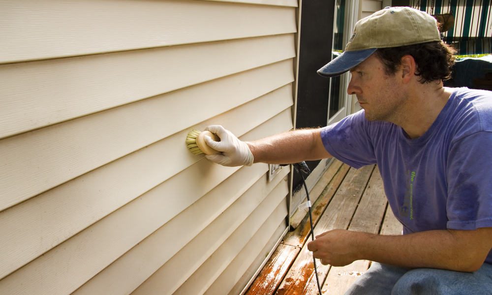 Wood Siding vs. Vinyl Siding Which is Better?