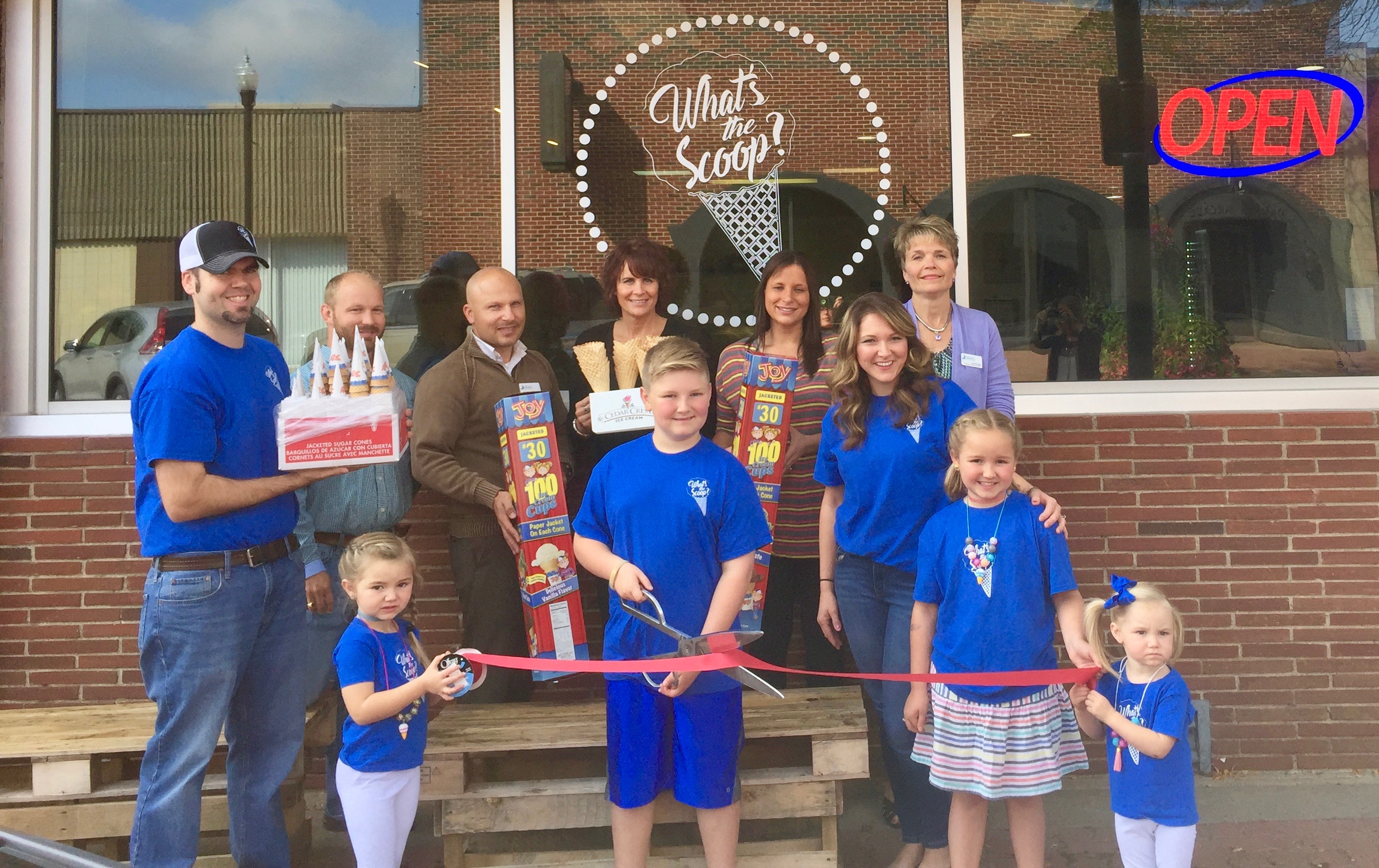 About Whats the Scoop