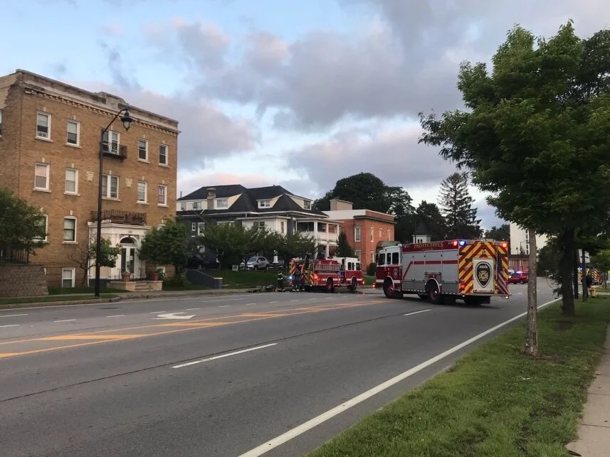 Crews fight apartment fire on Lake Avenue