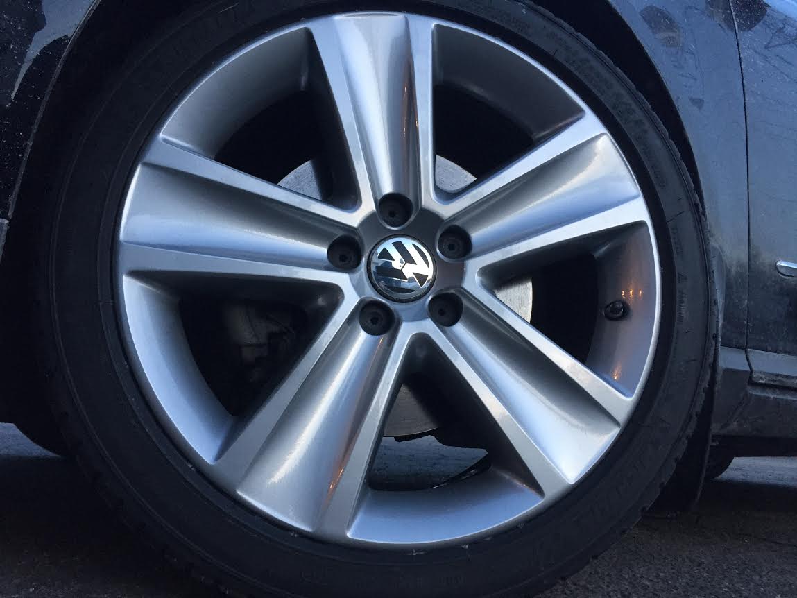 Rim Refinishing Wheel tech