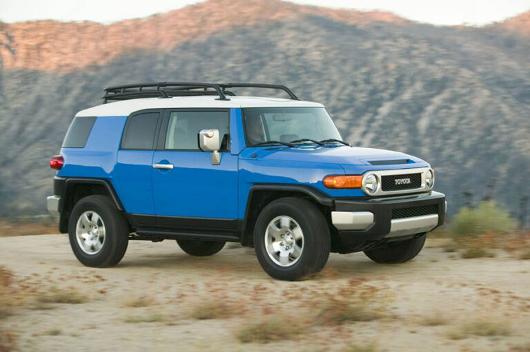 How to open rear window hatch on 2010 Toyota FJ Cruiser