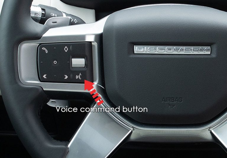 Apple CarPlay on Land Rover Discovery, how to connect