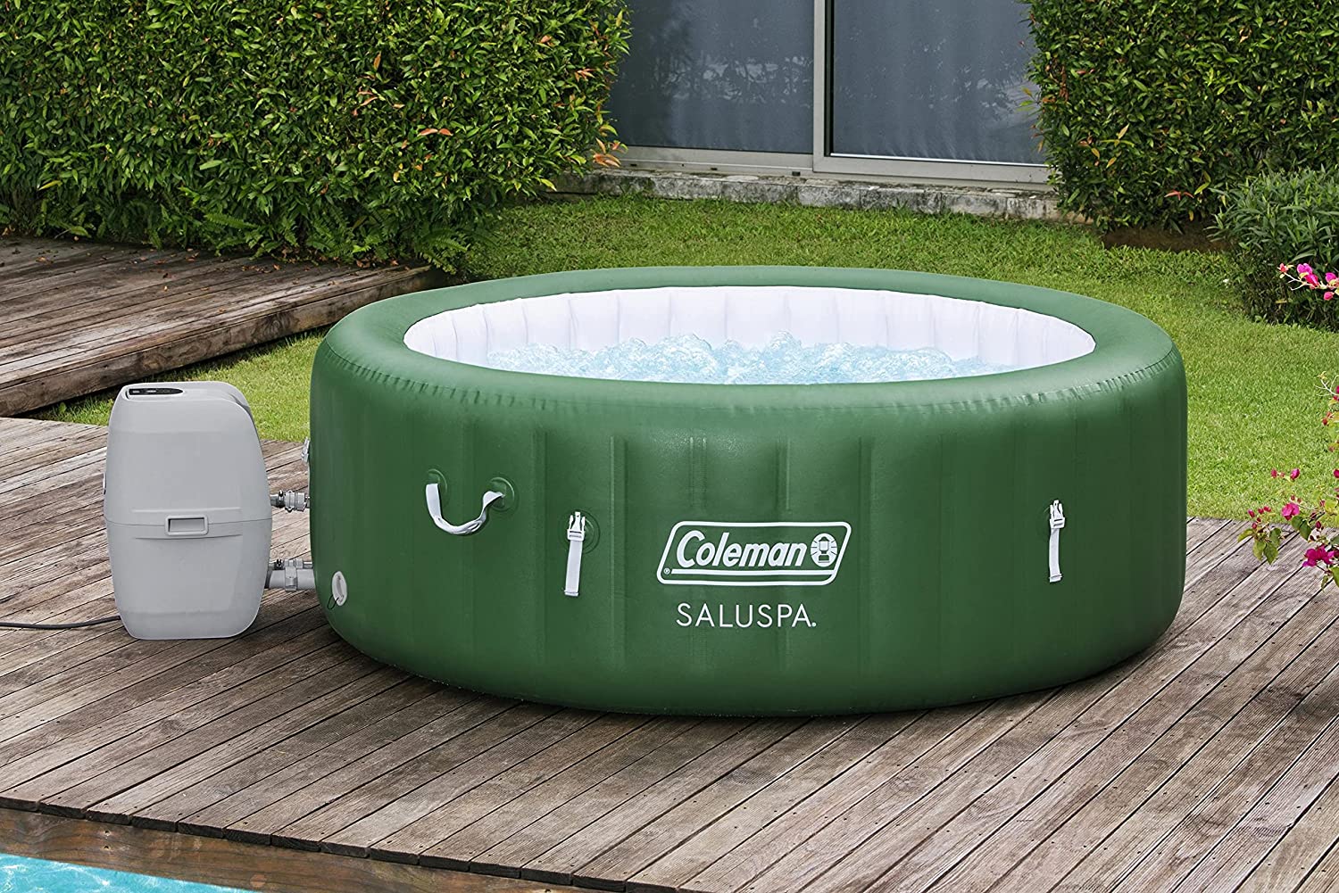 10 Best Inflatable Hot Tubs for 2023 in the UK
