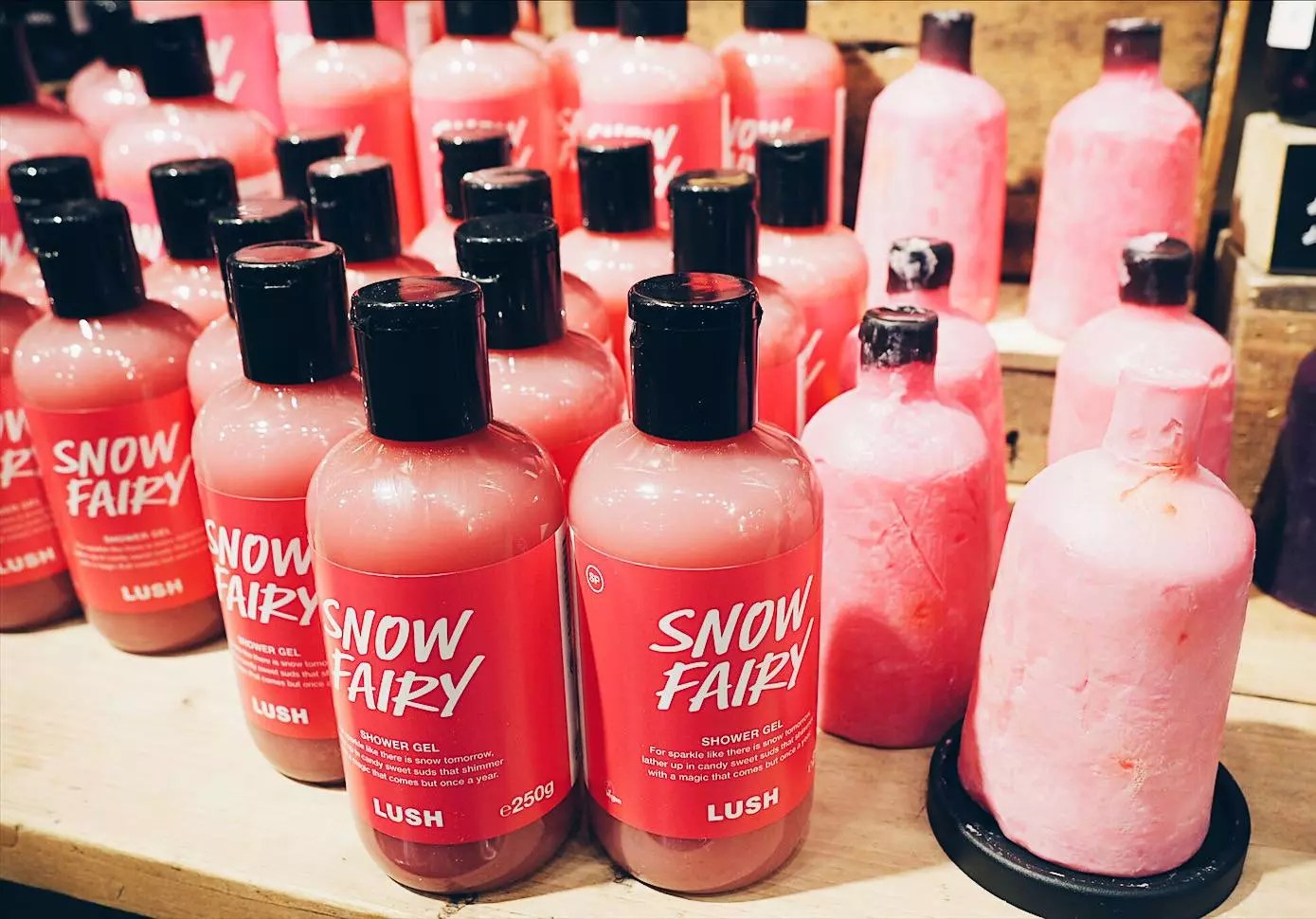 12 Best Lush Christmas Products of 2017 While I'm Young