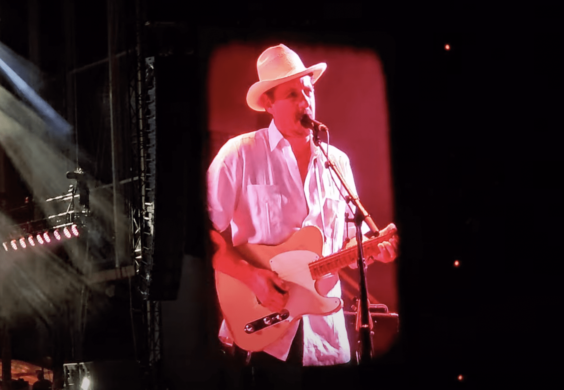 Sturgill Simpson Jams Out On “Mama Tried” With Bob Weir & Margo Price