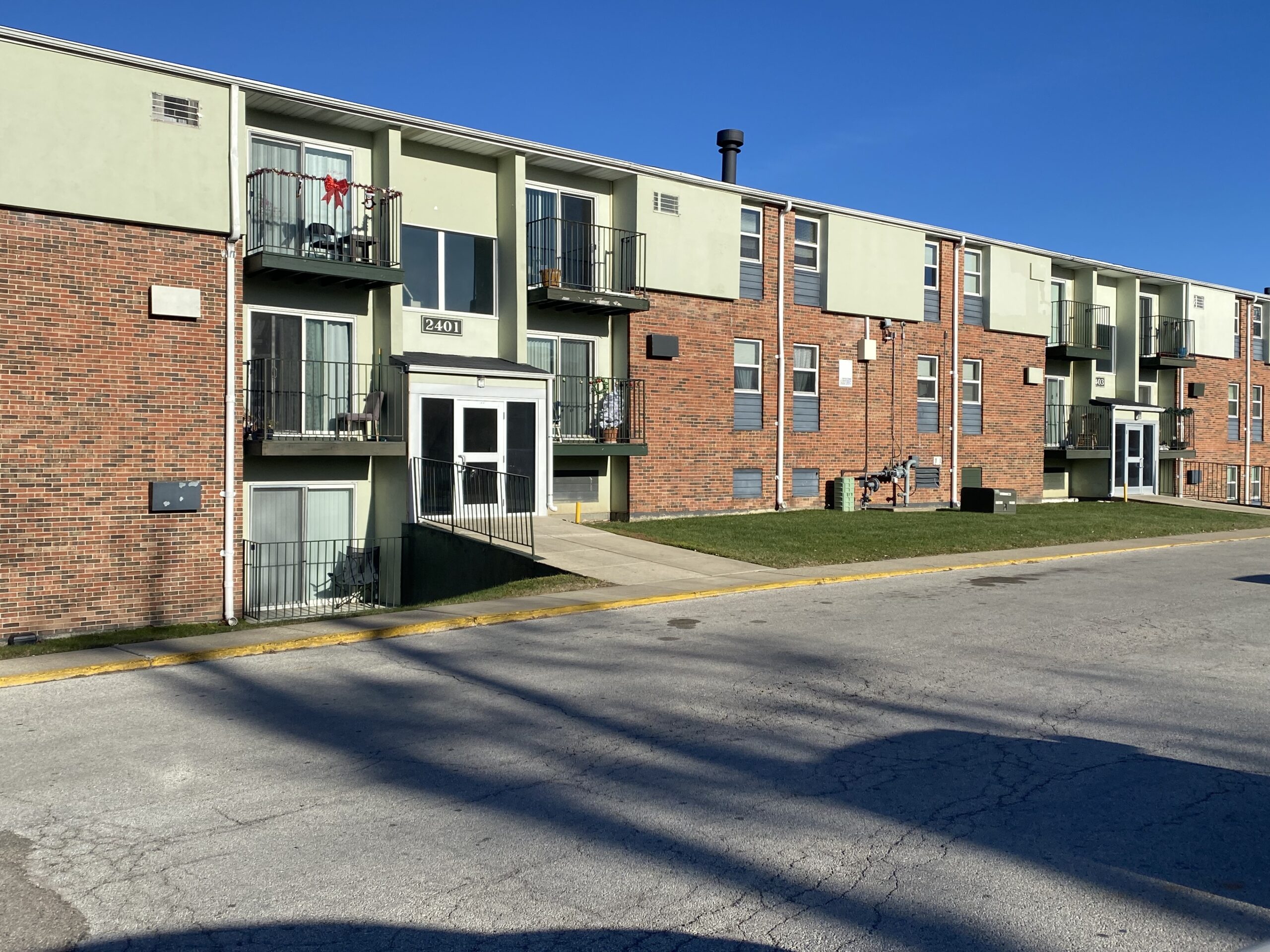 Gallery Whispering Oaks Apartments