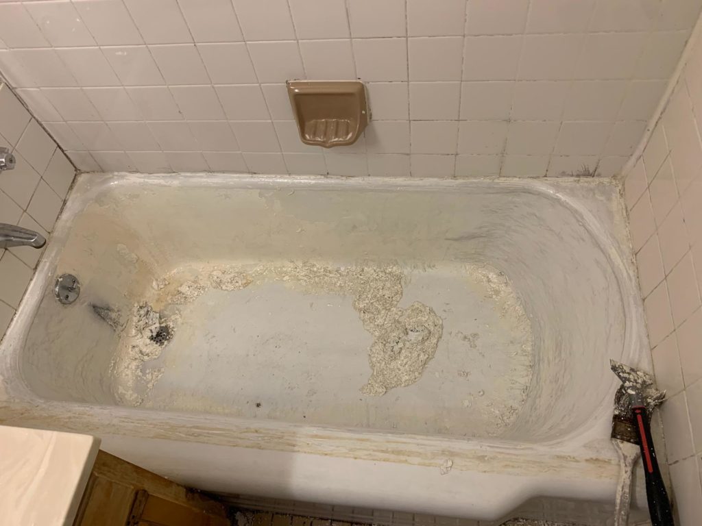 Remove All Rust, Grime and Limescale From Your Tub White Glove