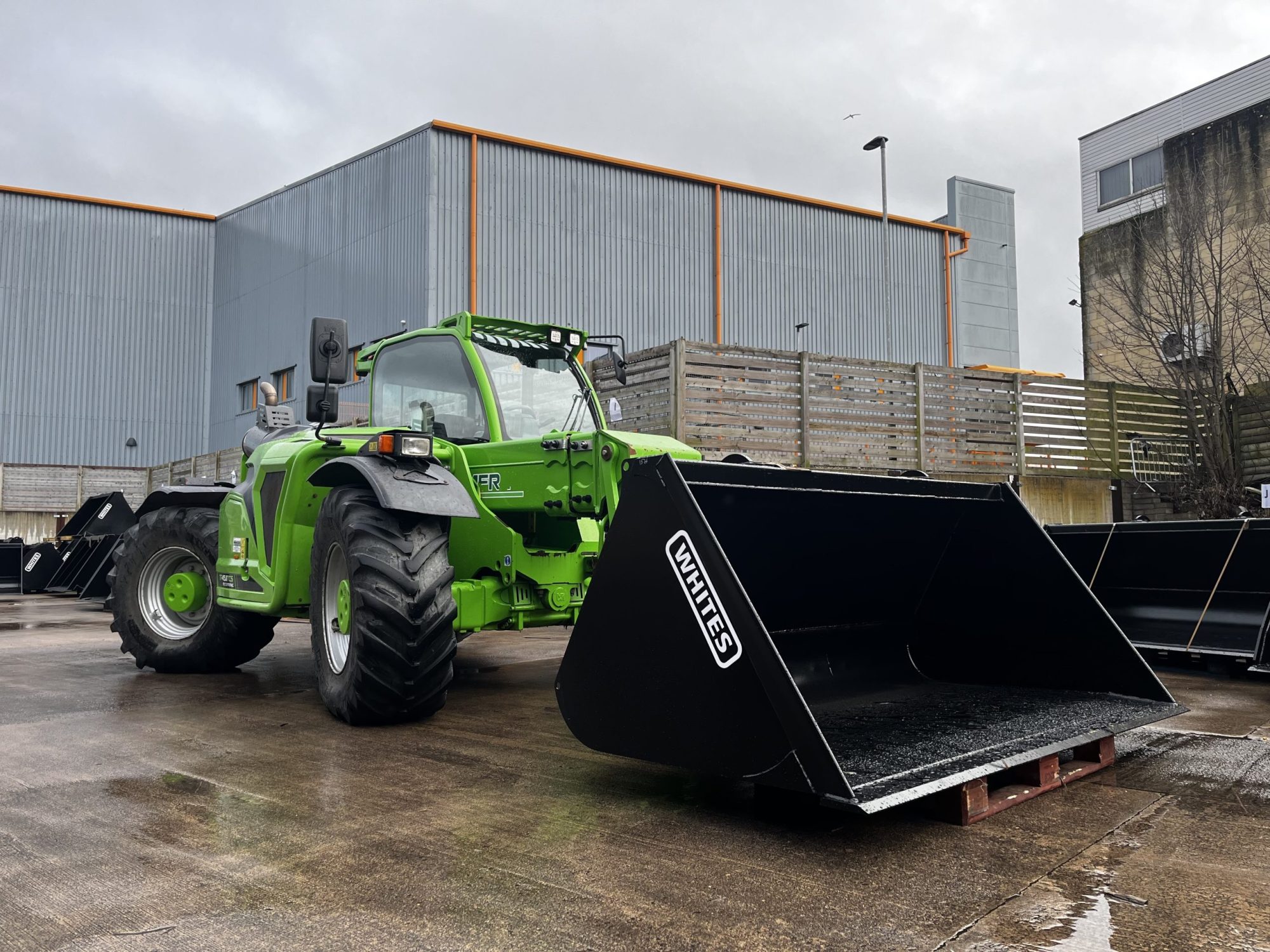AGX grain / rehandling buckets Whites Material Handling
