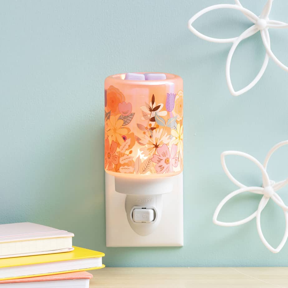 Daydream Mini Plugin Scentsy Warmer 2024