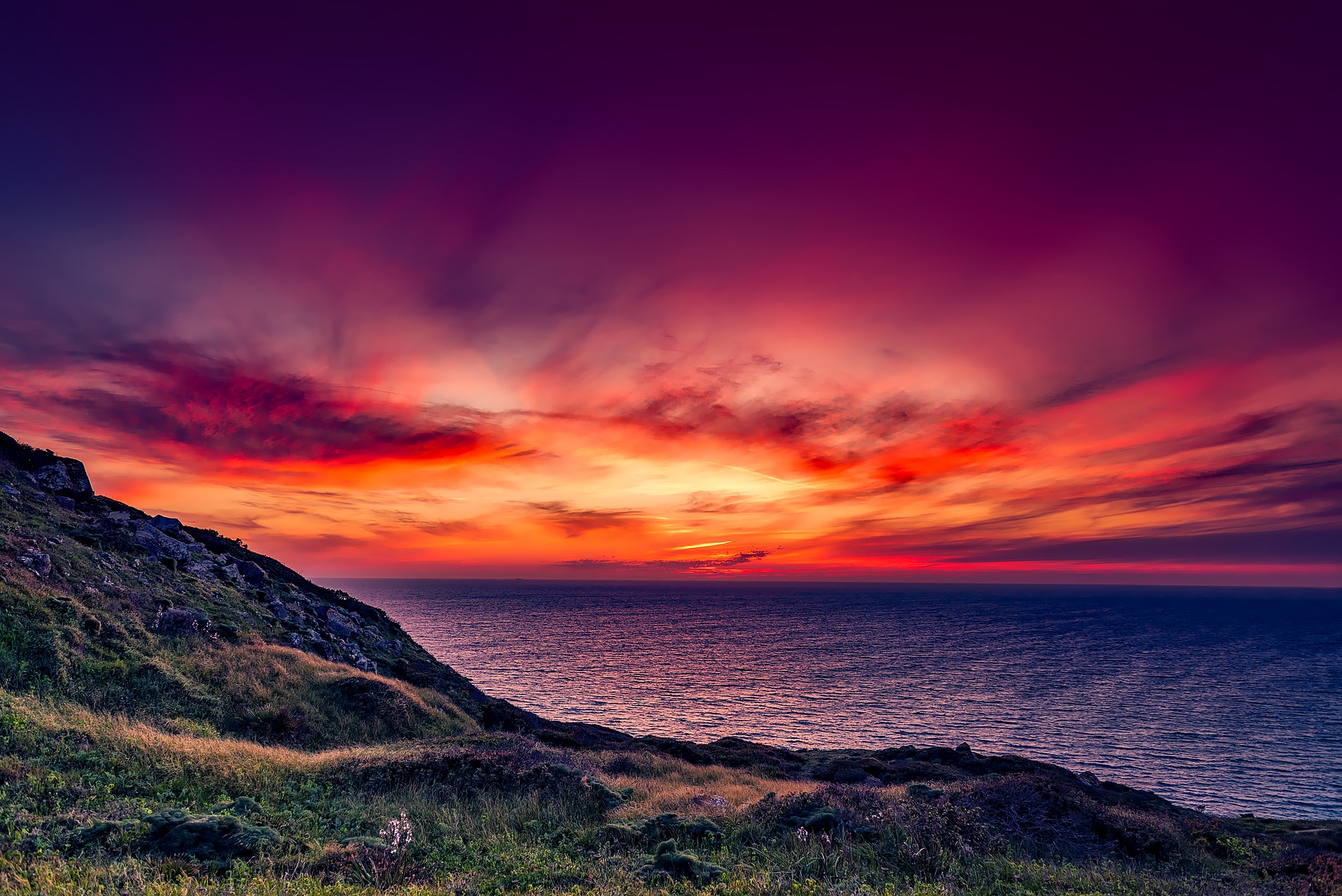 15 Stunning Sunset Photos That Seem To Be From Another