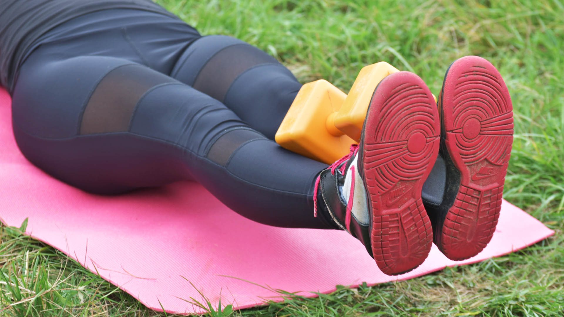 Simple Ways to Do Hollow Body Rocks 10 Steps (with Pictures)