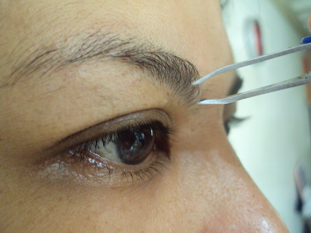 How to Pluck Facial Hair 7 Steps wikiHow