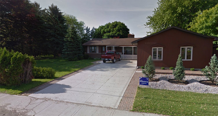 Strathroy, Ontario EcoLawn Photos