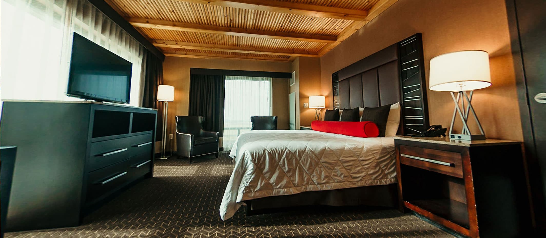 Luxury Hotel Rooms & Suites in Pendleton Wildhorse Resort & Casino