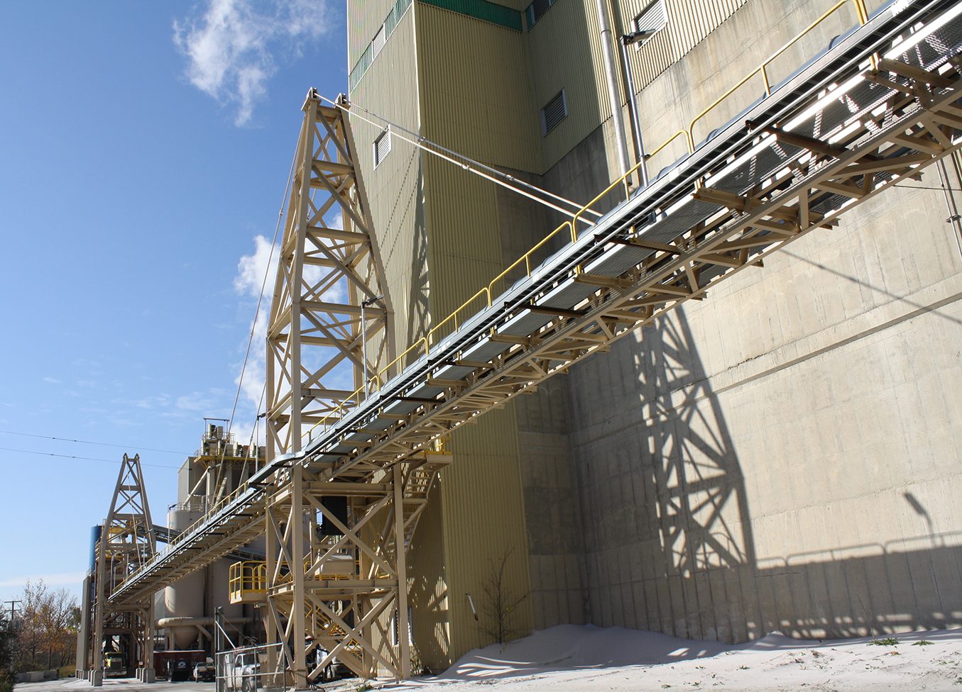 Fairmount Minerals Suspension Truss Conveyor Willett, Hofmann