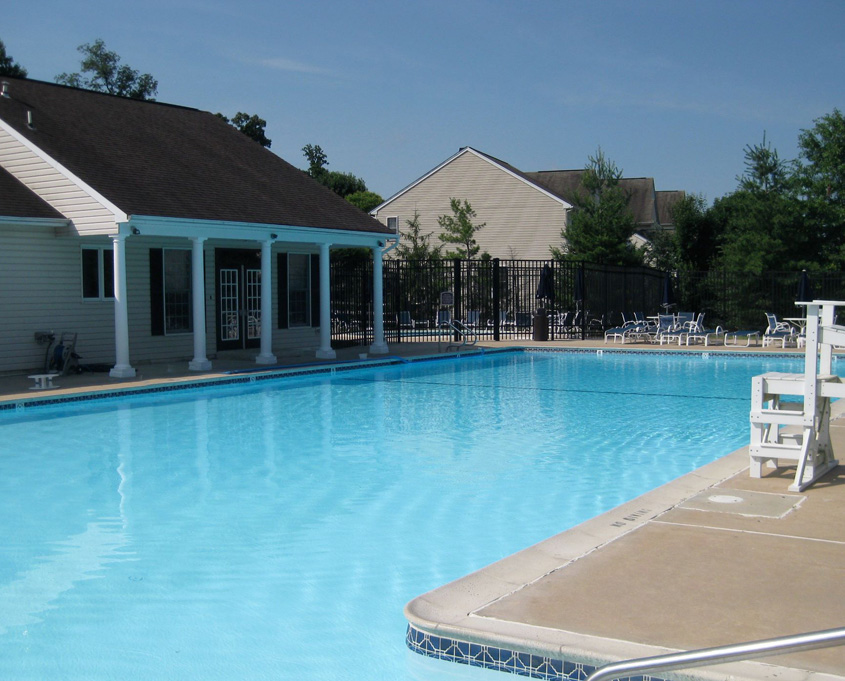 It’s Pool Season! Williamsburg HOA