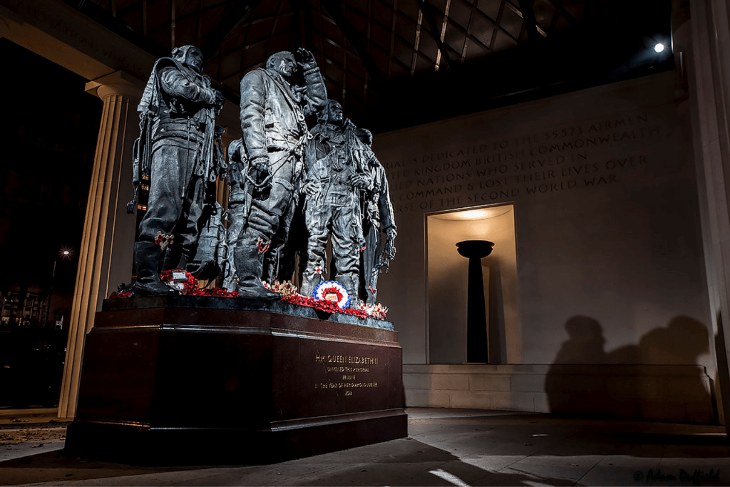 Using sculpture and statue lighting fixtures William Sugg & Co. Lighting