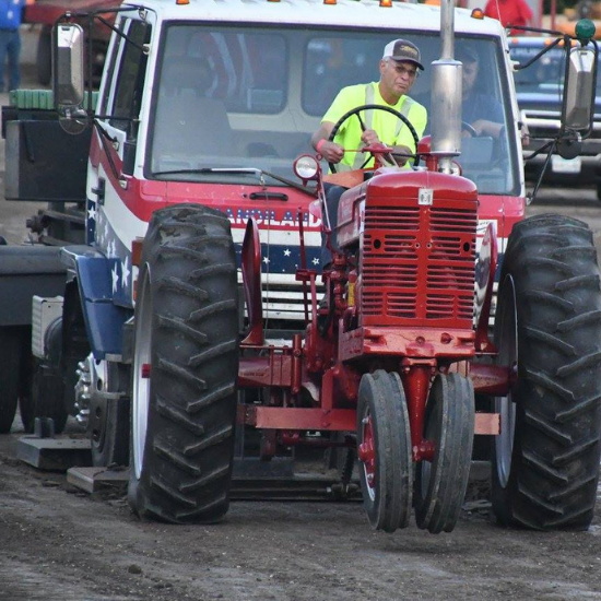 Kandiyohi County Fair Antique Tractor and Truck Pull Willmar Lakes