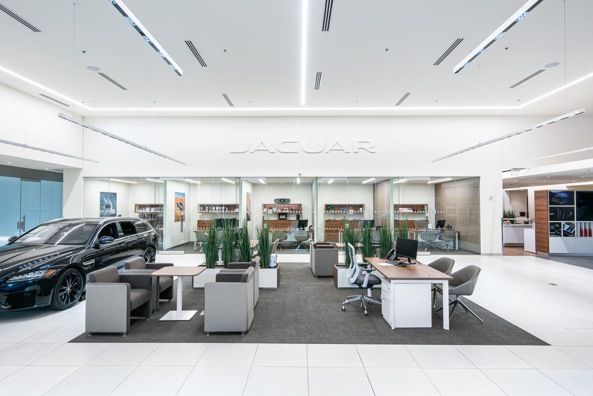 Arrowhead Jaguar Land Rover Dealership Willmeng Construction