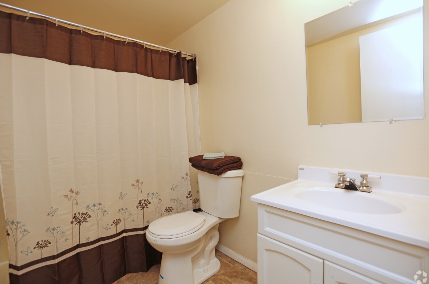 Windcrest Apartments in Champaign, IL (Official Site)