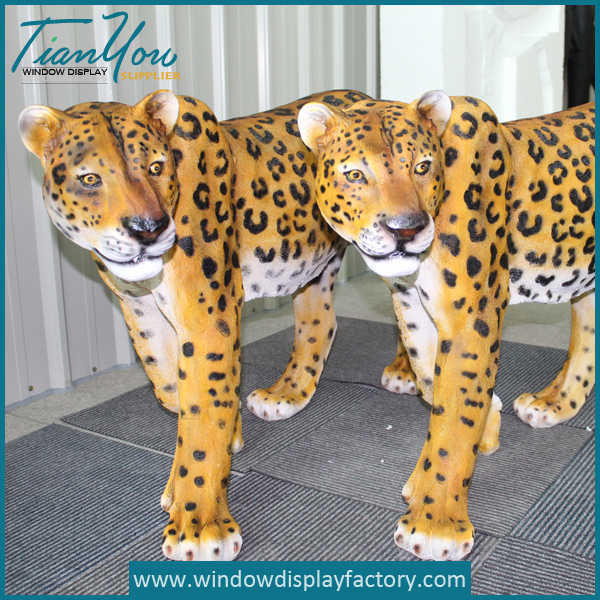 Outdoor Decoration Life Size Fiberglass Tiger Statue Window Display