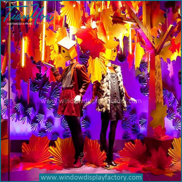 Autumn Window Displays Ideas Window Display Props Factory Visual