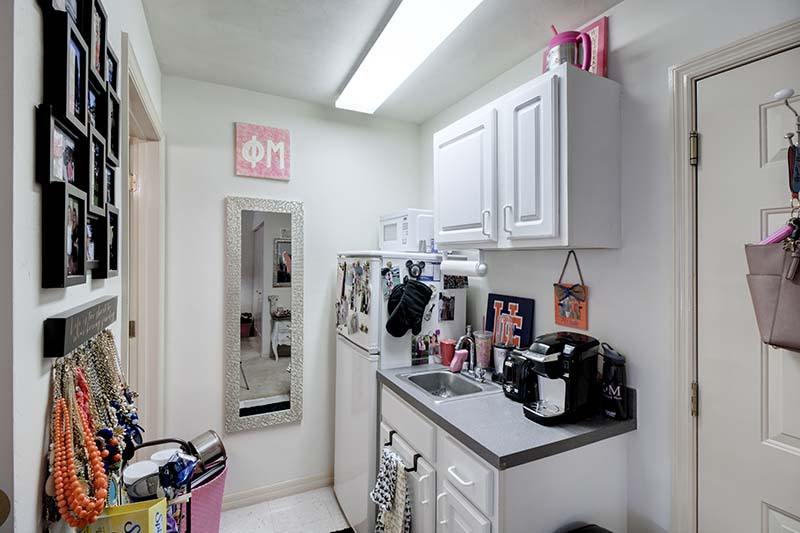 3 Bedroom UF Dorms Gainesville, FL Windsor Hall