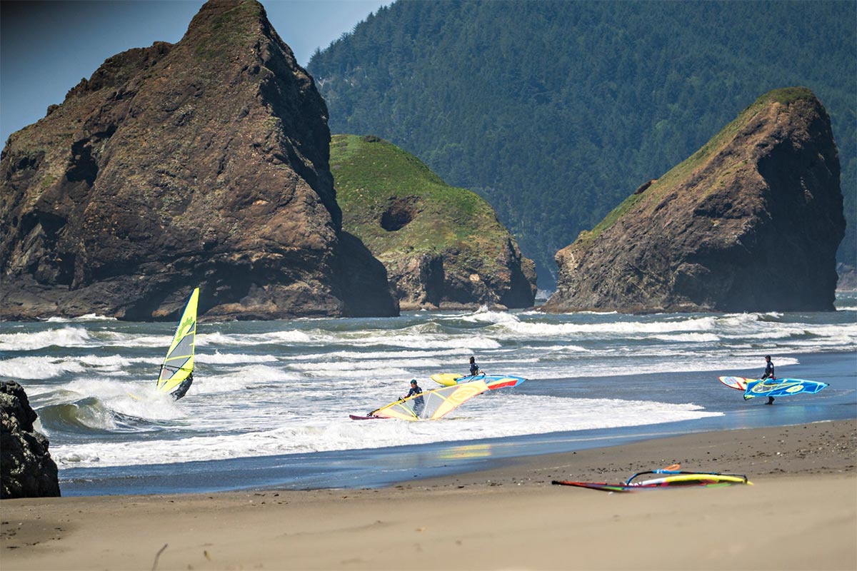 Noireaux et Jessica Crisp s'imposent en Oregon Windsurf