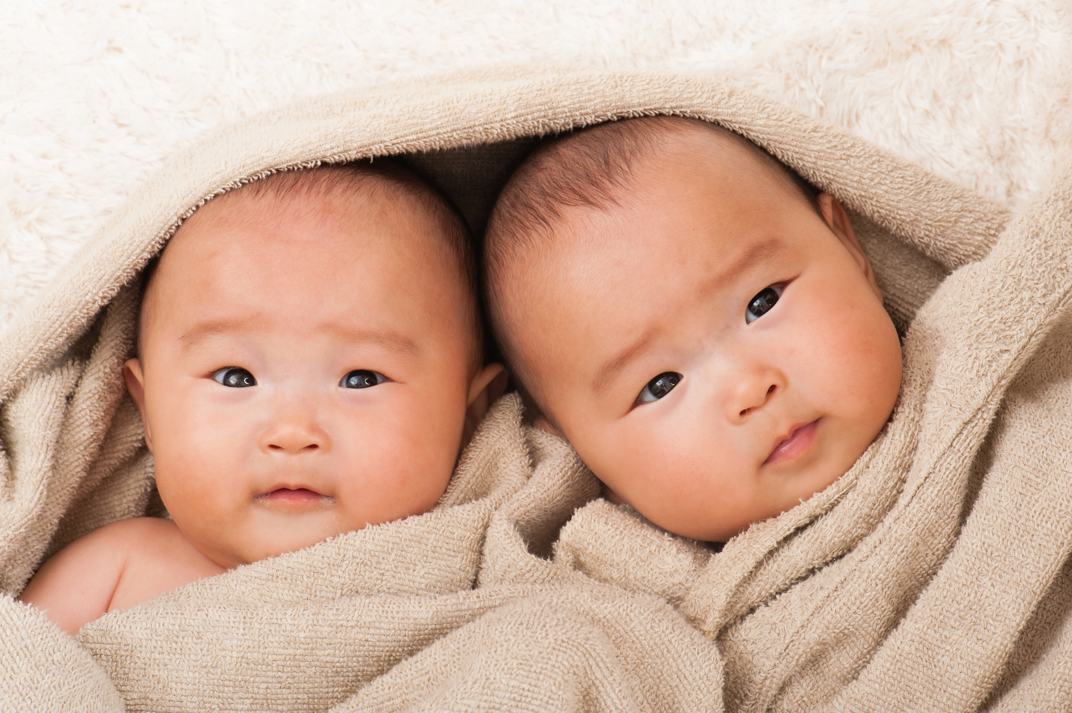 A Singleton Baby vs. Twins Why You Should Consider Serial SET