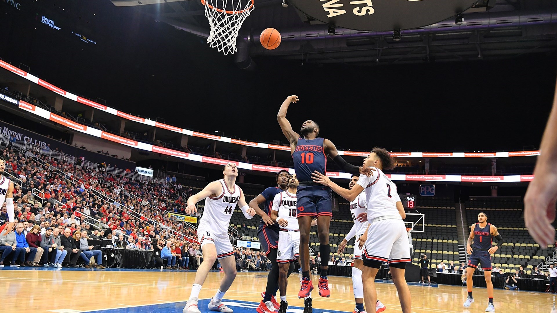 Men’s Basketball Holds On To Give Duquesne First Home Loss In 7369 Win