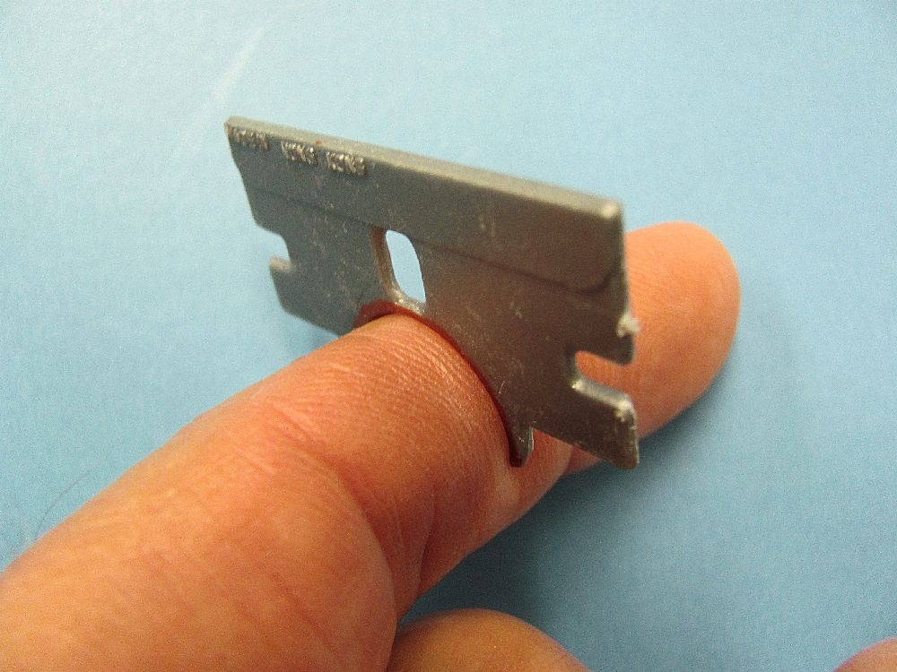 Bloody Razor Blade Joke (Package of 3) Winkler's Magic Warehouse