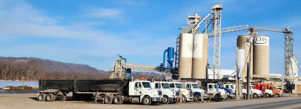 An orderly lineup at Winona fleeting harbor Winona Journal