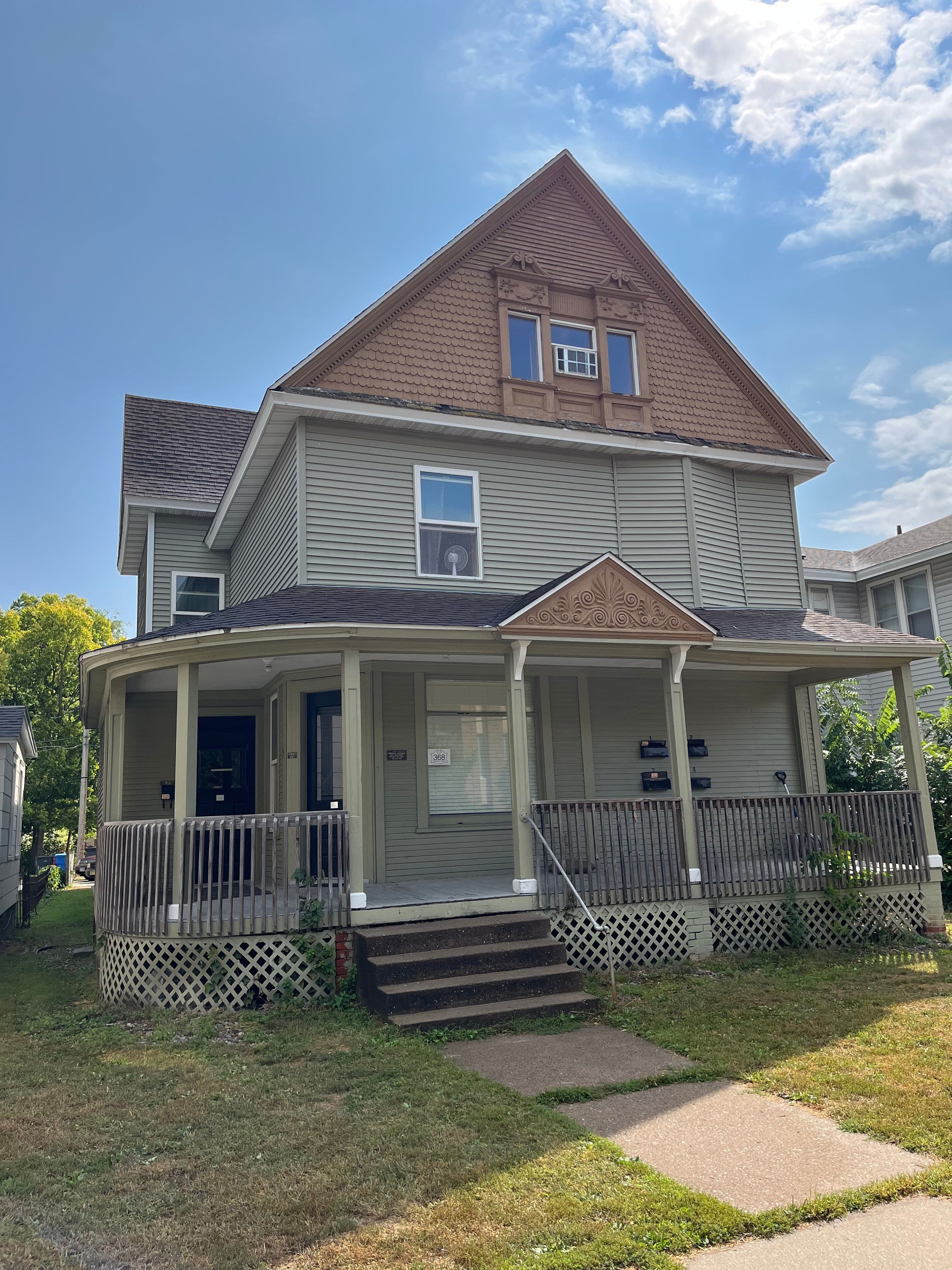 368 Johnson St. Apt. 3 Available June 1, 2025!