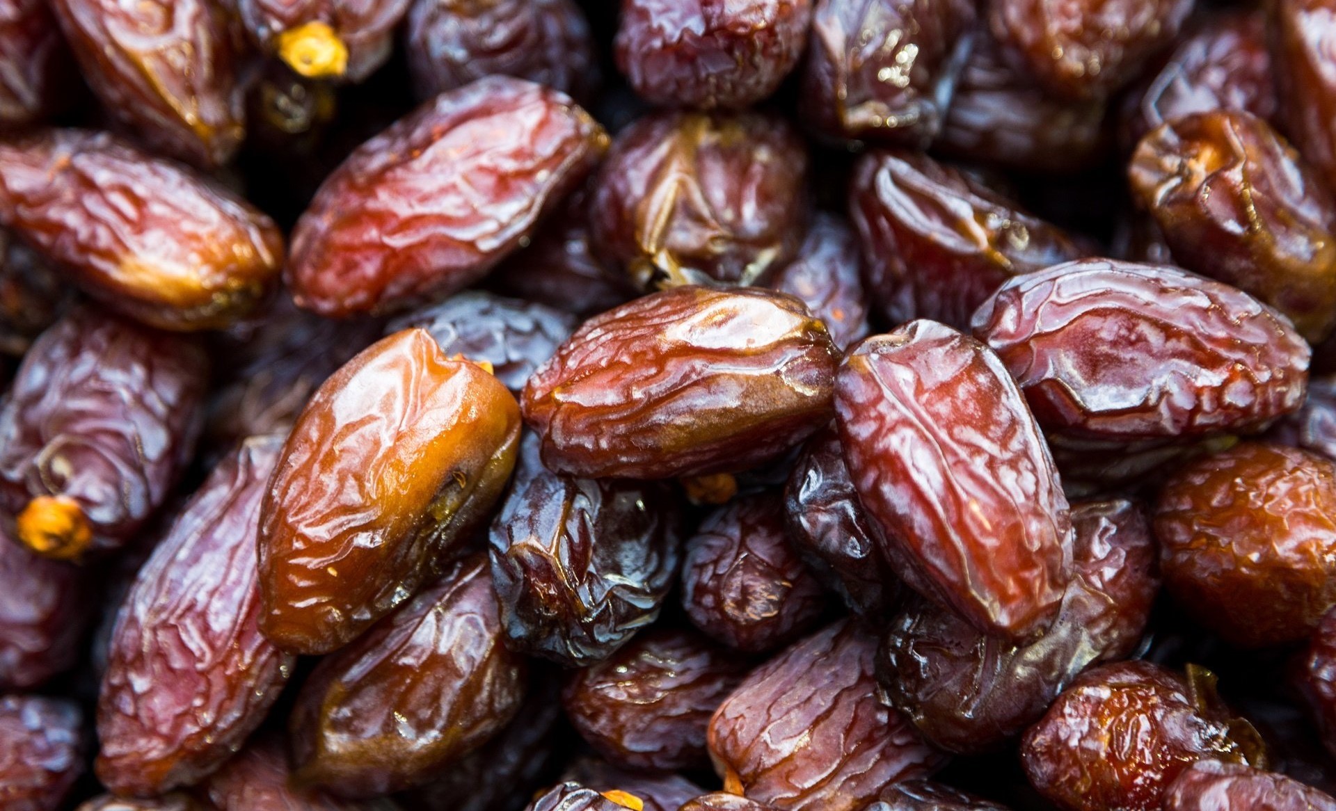 Are Dates Acidic or Good for Acid Reflux? Wipeout Reflux