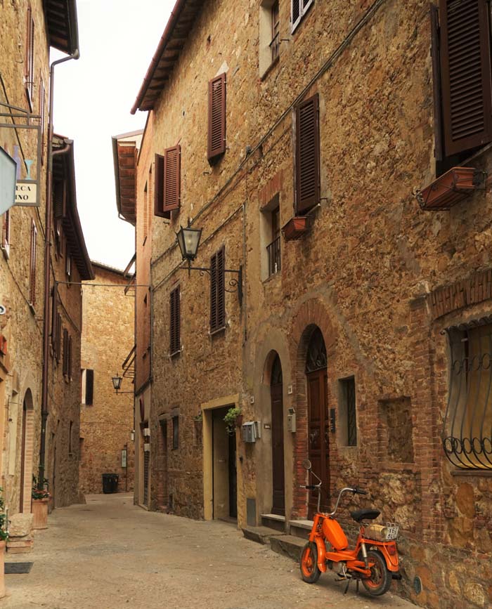 Exploring Pienza Italy; Restaurants and Sightseeing wired2theworld