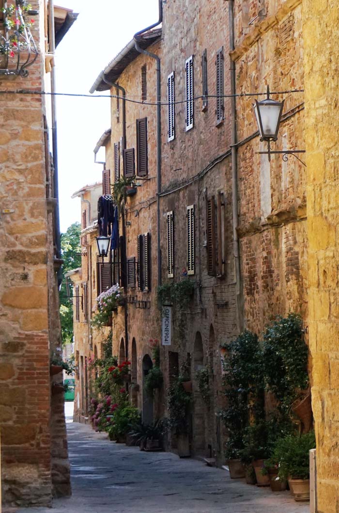 Exploring Pienza Italy; Restaurants and Sightseeing wired2theworld